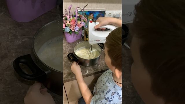 Блины 

video-output-E404FE07-F378-4CA7-A79F-E680955C63B7-1 смотреть онлайн