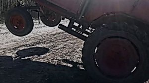 Сьездили спахать поле на дальняк.Трактор встал на задние колеса!