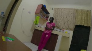 АФРИКАНКА БЕРЕМЕННА ОТ КОГО,  КУДА ХОЧЕТ СБЕЖАТЬ ?