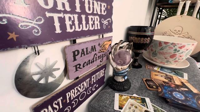 ♑️CAPRICORN: (sun/moon/rising) MID-MONTH TAROT READING (April 12-30th) (general, timeless) 💵❣️☕️
