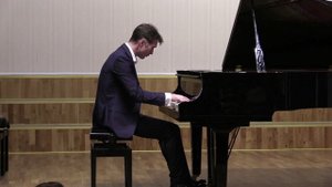 И. Штраус-А. Шульц-Эвлер
Арабески на темы вальса
"На прекрасном голубом Дунае"
Blue Danube