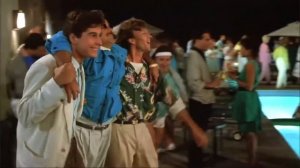 Уик-энд у Берни (1989) -1080p- HDR (60fps) Lion_Lee 2021 поздний перевод (без заставки)