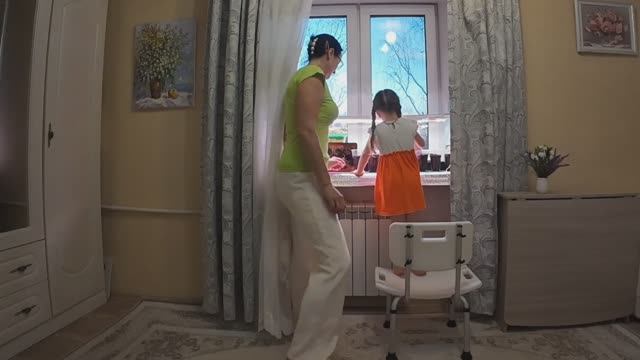 Хроника в городе . Март 2025 года. Ужин для родных.