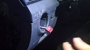 Как убрать суперклей с торпеды.