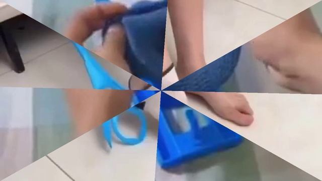 Приспособление для надевания носков.