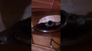 Поль Робсон на граммофоне ( Приходите , дети)