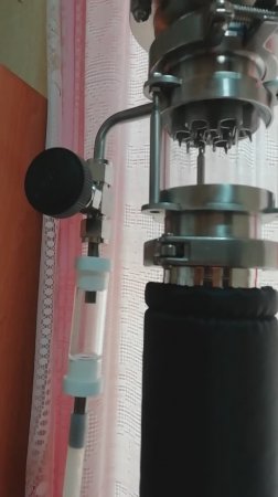 Капельки в капельнике удобней наблюдать.