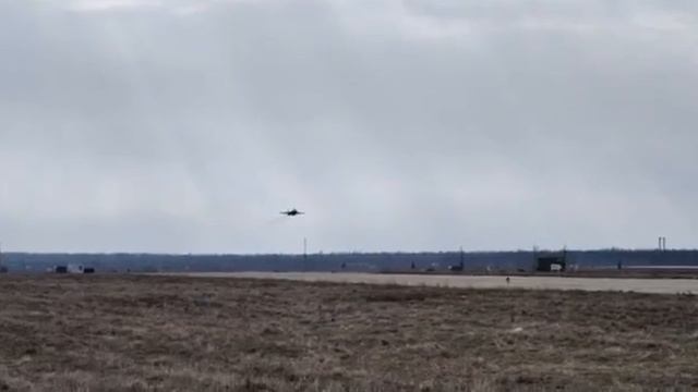 Впервые в истории российские военные смогли посадить Су-34 "на брюхо