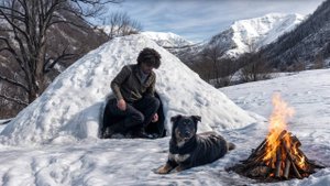 Создание зимнего убежища в горах с огнем, едой и приключениями!