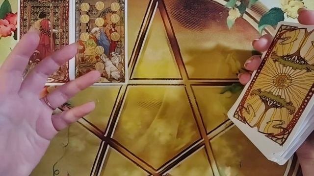 🤨⁉️🤨Есть ли обман с Его стороны?🫣❓🫣Мой курс обучения ТАРО☀️
Http://tatyanataro.com/tarokurs