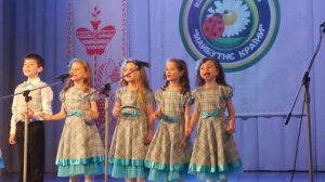 Для чего мы живем..."Кантилена" Мариуполь. Младший хор.