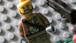 Стрельба от первого лица выполняет лего-человечик