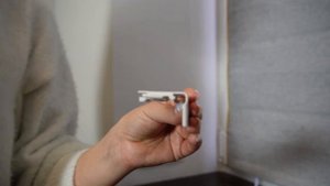 Как крепить римские шторы на пластиковые окна на кухне в этом видео  #римскиешторы из блэкаута