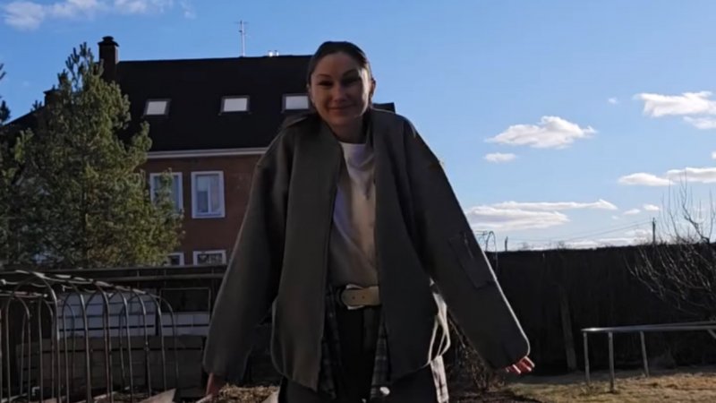 Каждый дачник весной, приехав на дачу

#дача #юмор #дачник #сад #огород