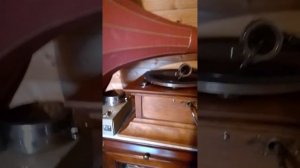 Нищая , дореволюционная песня на граммофоне