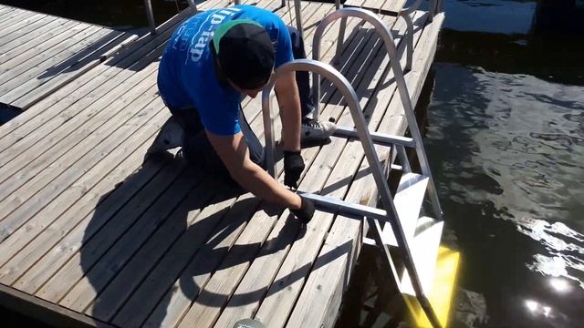 Lip-Lap Laiturin alumiinisten uimaportaiden asennus смотреть онлайн