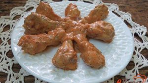 Куриные крылышки в сметанно-томатном соусе