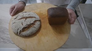 Сладкий ржаной хлеб на закваске. С тмином и запечённым картофелем.