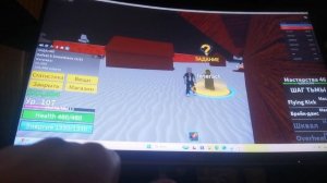 1 часть играю в Blox fruits