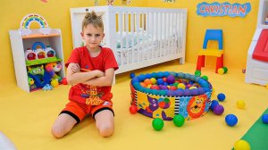 Влад и Ники. Новая комната для маленького Криса. Видео для детей.