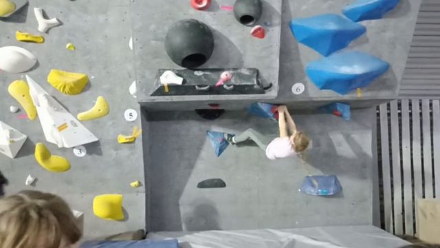 Новогодний фестиваль скалолазания "ОЛИВЬЕ-БОУЛДЕРИНГ". 2024 год часть 4