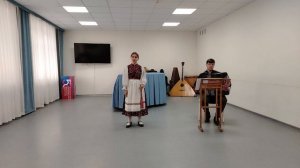 Полина Василенко
1.  "Оренбургский пуховый платок"
2. "Рябина"