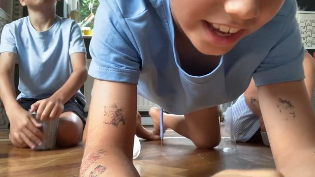 Trying out three different slimes смотреть онлайн