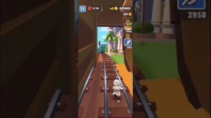 играю в игру сабвей сёрф [видео на фон].