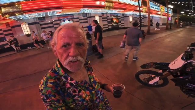 Exploring Las Vegas On A Full Size Electric Dirtbike! смотреть онлайн