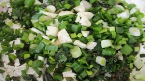 Творожная запеканка с зеленью и чесноком