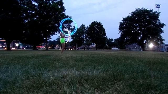 New hula hoop moves to Korn coming undone смотреть онлайн