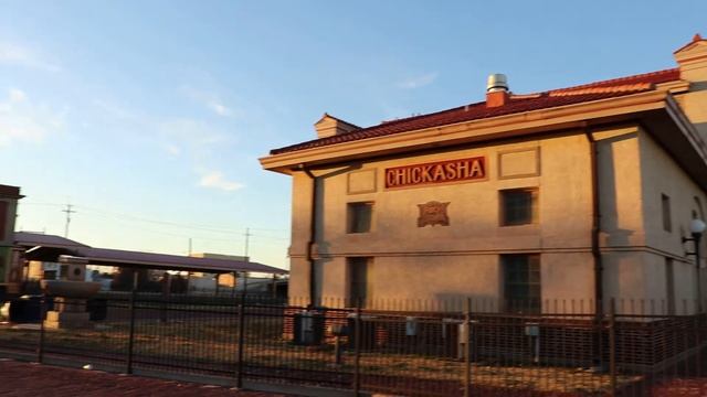 Giant Lady Leg Lamp in Chickasha, Oklahoma - NEW 40-Foot-Tall 'A Christmas Story' Icon смотреть онлайн
