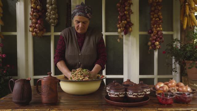Kənd Həyatı. Iskembe Karn Dolmas Traditional Turkish Stuffed Tripe