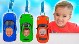Влад и Ники раскрашивают игрушечные машинки и играют в музее машин! Видео для детей.