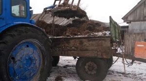 Т40М грузить навоз саморобними вилами