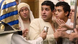 06 Капчыкта табылган көмеш касә