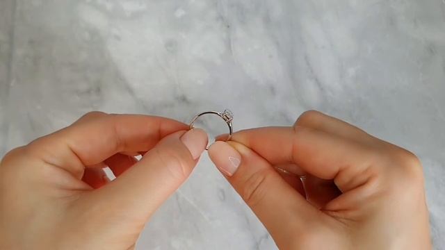 Кольцо с бриллиантом 0.720 ct смотреть онлайн