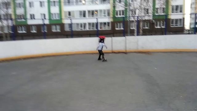 Школьная коробка и набережная Тюмени. смотреть онлайн