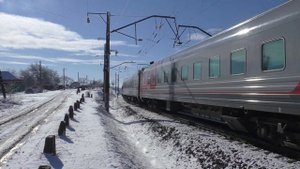 ЭП1М-751 с поездом №61/33 Нальчик/Владикавказ - Москва