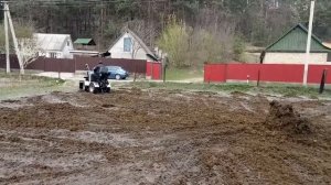 Самодельный минитрактор, растаскиваю навоз по огороду