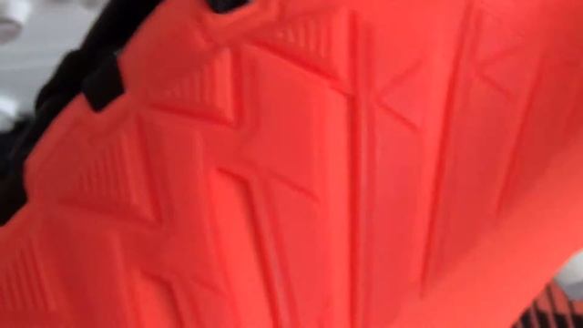 Unboxing-Nike T90 Laser IV FG-Mango