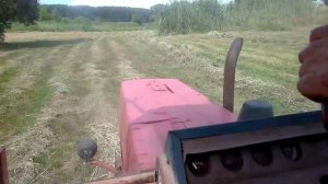 МТЗ-80 СГРЕБАЕМ СЕНО!