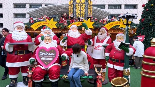 Необычные традиции японцев на Рождество! Курица KFC, торт и ярмарки смотреть онлайн