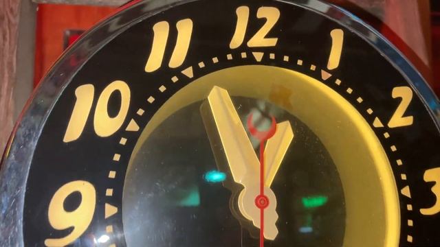 Lot #408 VINTAGE NEON CLOCK, WORKS смотреть онлайн