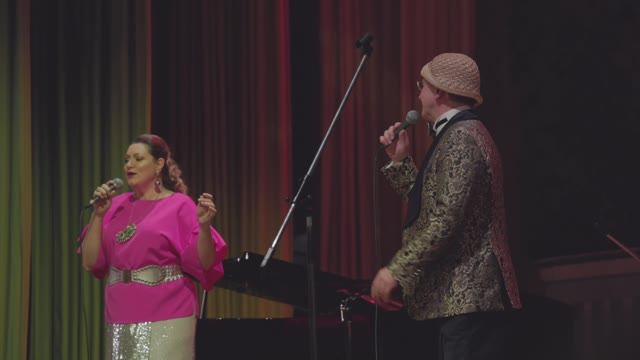 Голубка (С. Ирадьер, С. Болотин, Т. Сикорская)