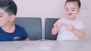 САША И МАША ИГРАЮТ В КАМЕНЬ НОЖНИЦЫ БУМАГА