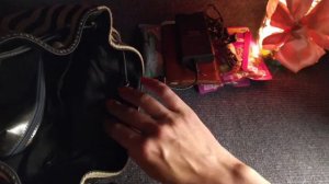 С Канала  АСМР Таташа Что в моей сумке? АСМР близкий шепот • ASMR мой рюкзак AVON.mp4