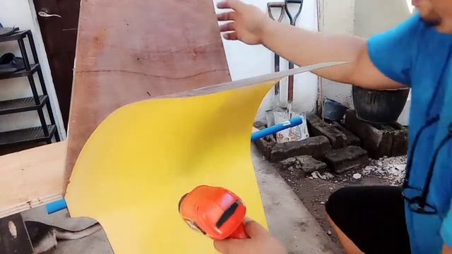 Removing old formica glued with contact cement with a heat gun смотреть онлайн