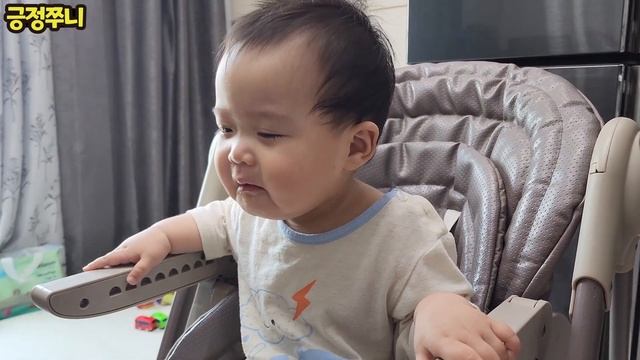 바나나가 너무 맛있는 아기 (생후 10개월) 👶 смотреть онлайн