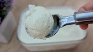 Я просто заморозила банку сгущенки и получила отличное мороженое (нам понравилось).